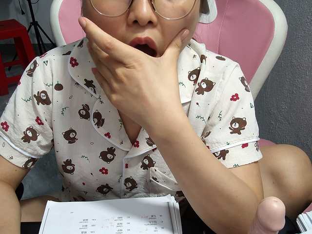 Julia98's BongaCams show and profile