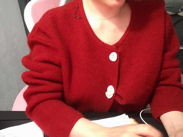 Julia98's BongaCams show and profile