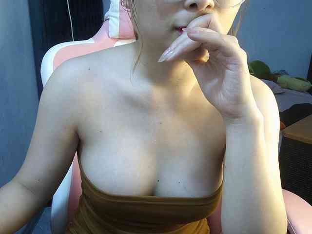 Julia98 webcam