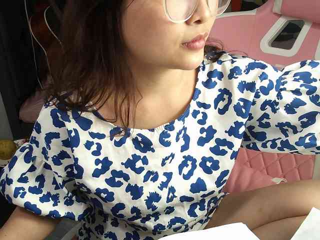 Julia98 webcam