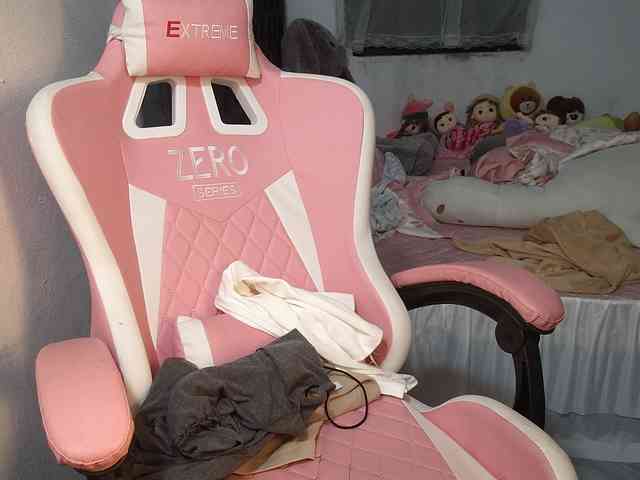 Julia98 webcam