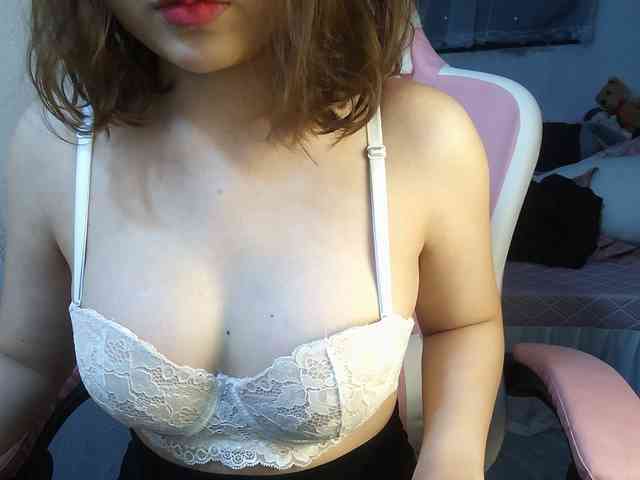 Julia98 webcam