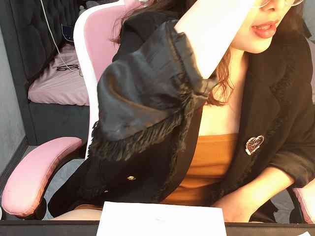 Julia98 webcam