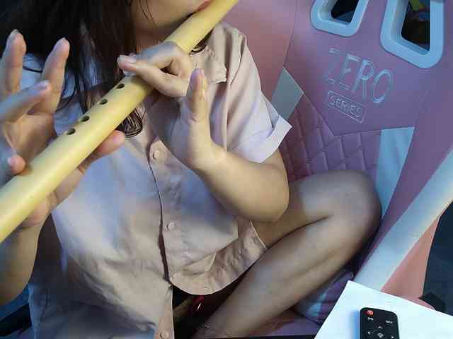 Julia98 webcam