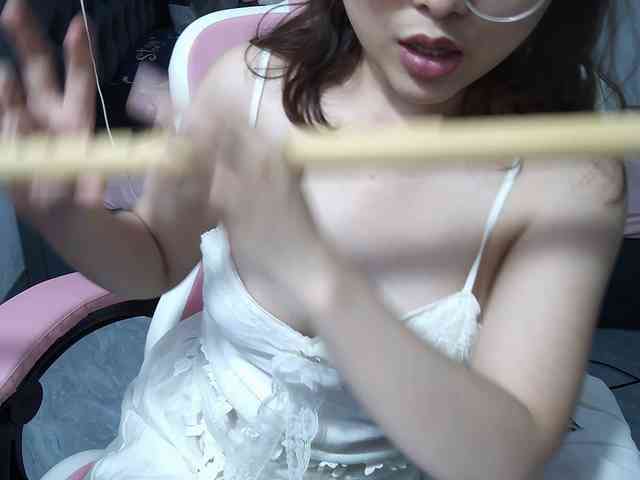 Julia98 webcam