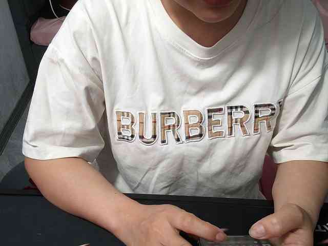 Julia98 webcam