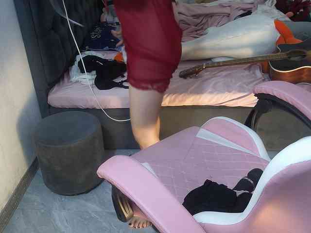 Julia98 webcam