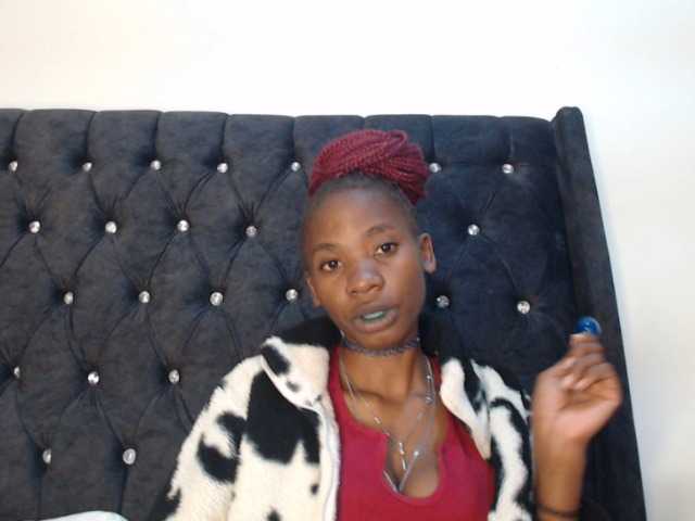 Hornyrata webcam bongacams model stream image