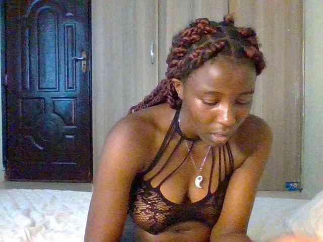 Hornyrata webcam