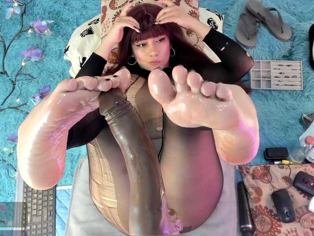 Eilin-clio's BongaCams show and profile