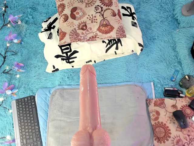 Eilin-clio's BongaCams show and profile