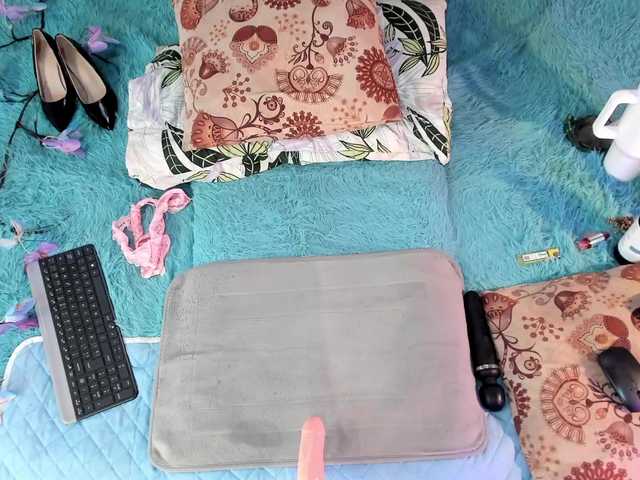 Eilin-clio's BongaCams show and profile