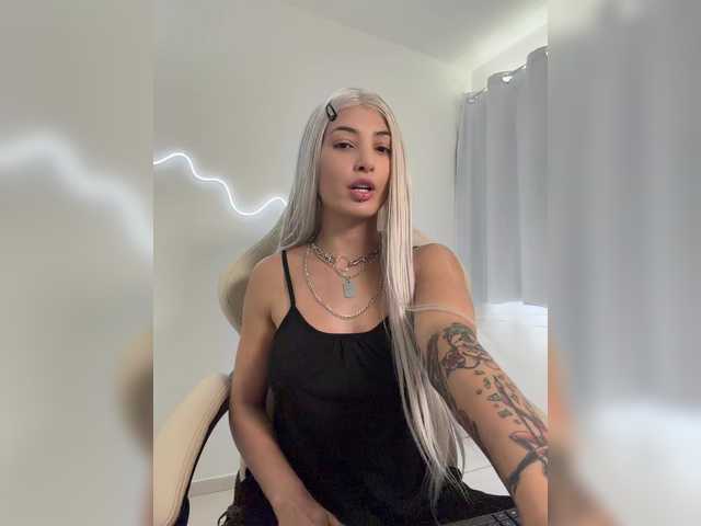 Miss-Brazil's BongaCams show and profile