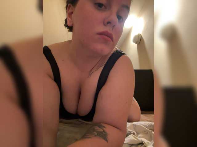 видео Madeleine00