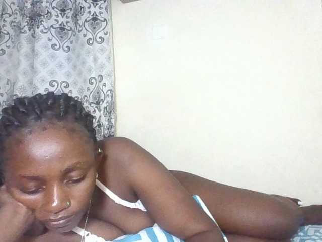 Sexydolly3's BongaCams show and profile