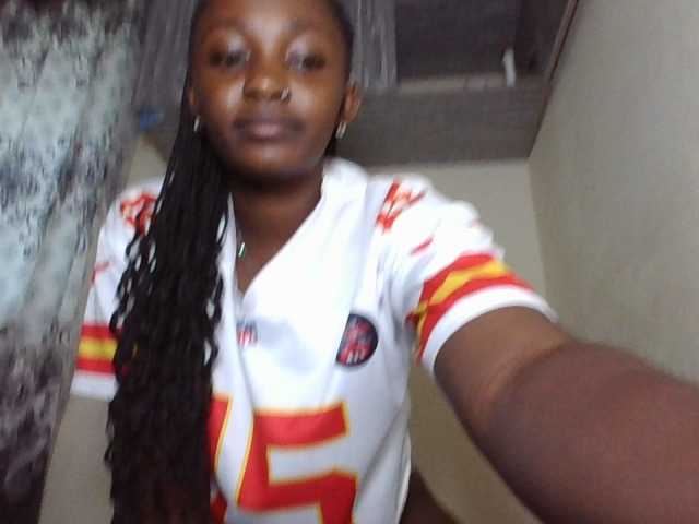 Sexydolly3's BongaCams show and profile