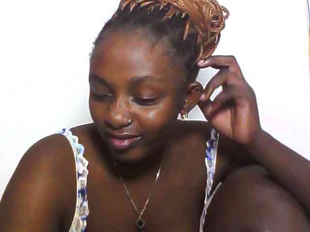 Sexydolly3 webcam