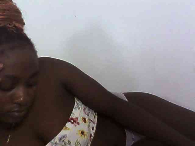 Sexydolly3 webcam
