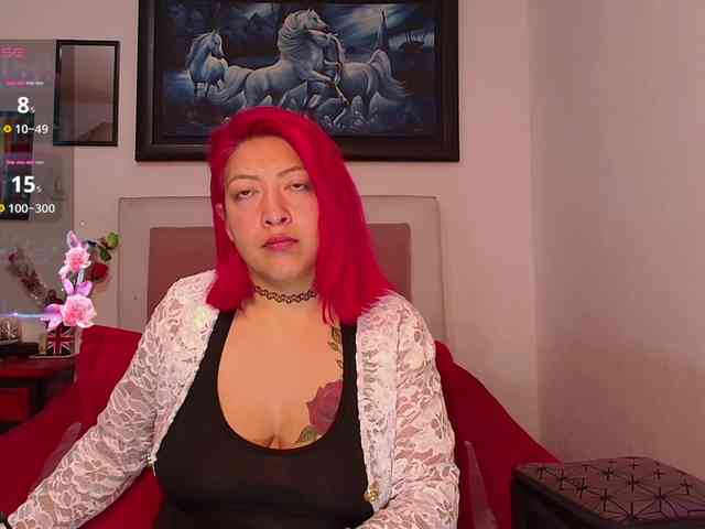 queensquirtluna webcam