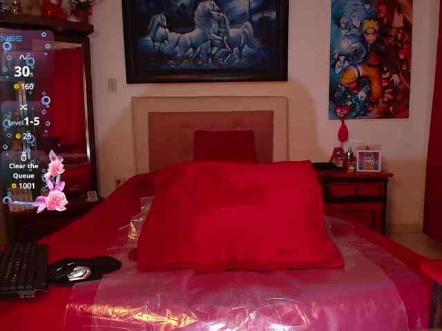 queensquirtluna webcam