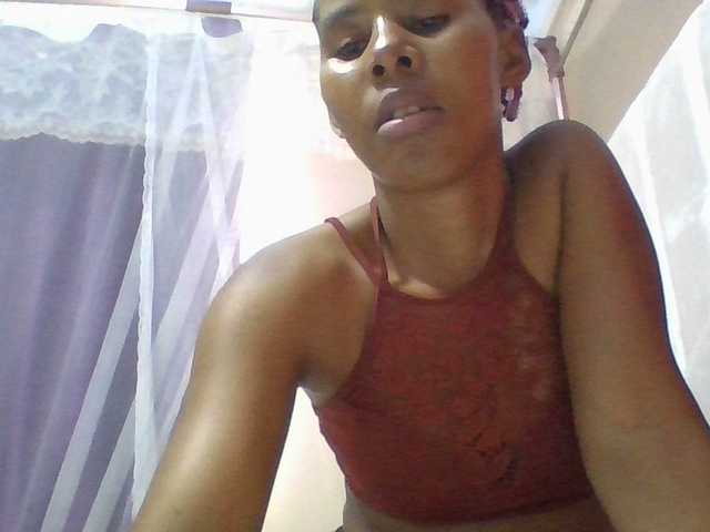 hotdreamteen webcam bongacams model stream image