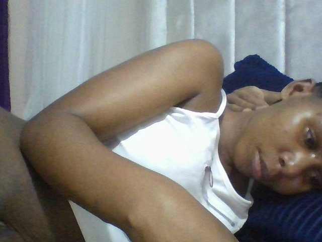 hotdreamteen's BongaCams show and profile