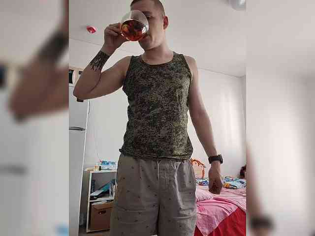 Trentmen Live Webcam on BongaCams