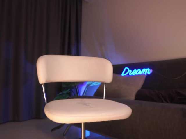 adria-lux from BongaCams