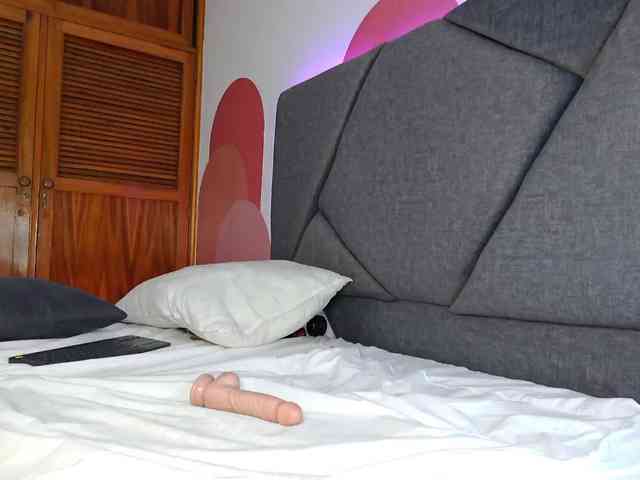 Nicolettesweet1 webcam