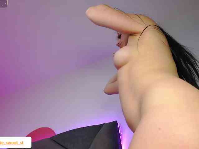 Nicolettesweet1 webcam
