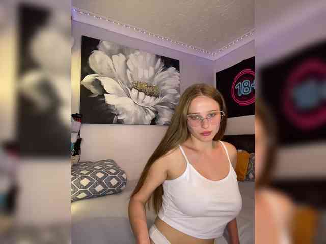Caraline webcam