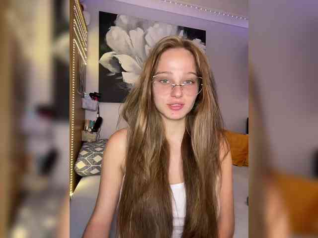 Caraline webcam