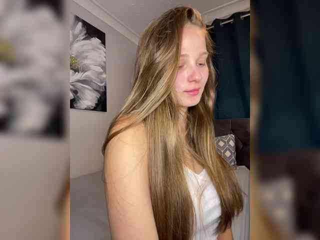 Caraline webcam