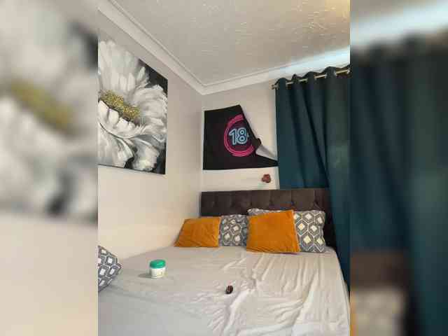 Caraline webcam