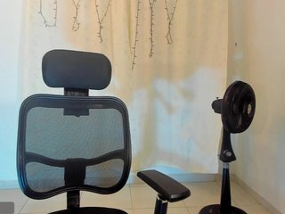 Zaya-Smith Porn Show