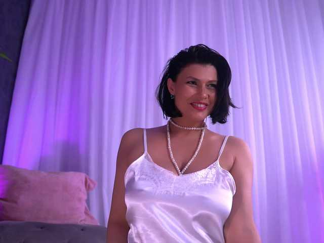 AnaisLeblanc's BongaCams show and profile