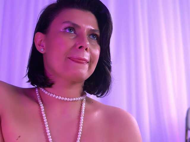 AnaisLeblanc's BongaCams show and profile