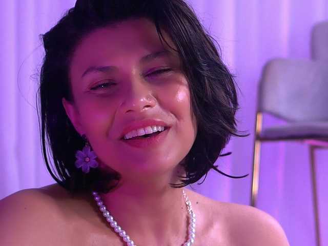 AnaisLeblanc's BongaCams show and profile