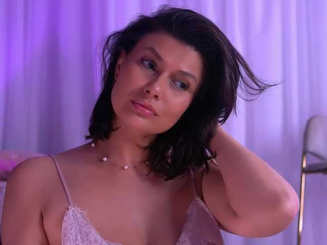 AnaisLeblanc's BongaCams show and profile