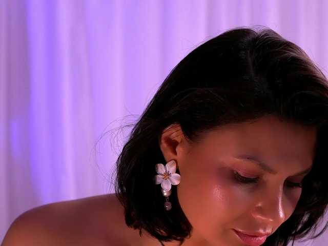 AnaisLeblanc's BongaCams show and profile