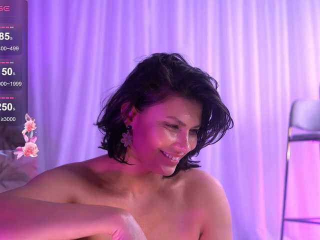 AnaisLeblanc's BongaCams show and profile