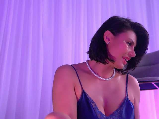 AnaisLeblanc's BongaCams show and profile