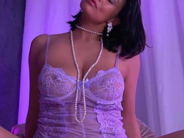 AnaisLeblanc's BongaCams show and profile