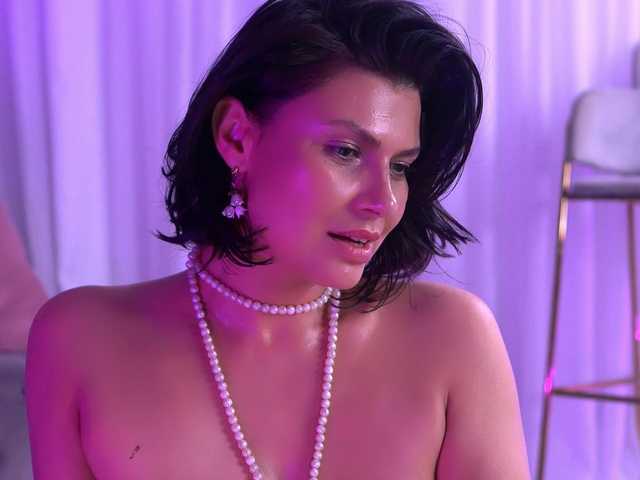 AnaisLeblanc's BongaCams show and profile