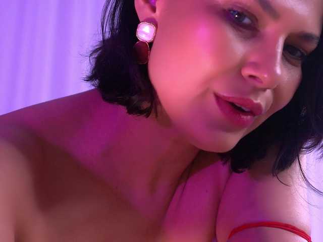 AnaisLeblanc's BongaCams show and profile