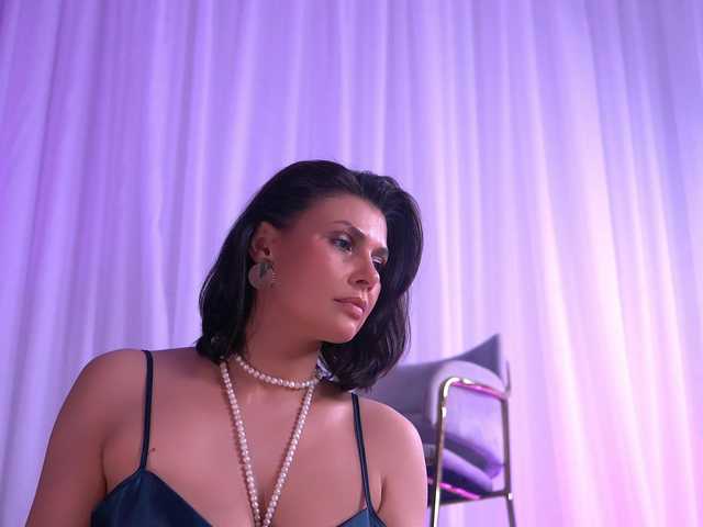 AnaisLeblanc's BongaCams show and profile