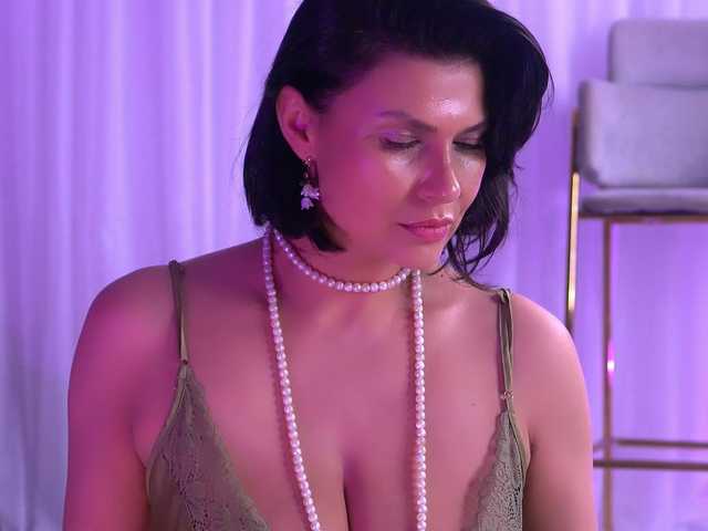 AnaisLeblanc's BongaCams show and profile