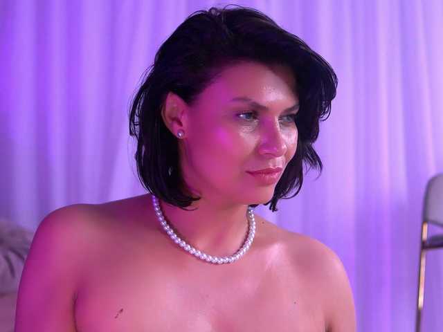 AnaisLeblanc's BongaCams show and profile