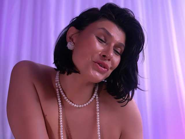 AnaisLeblanc live cam profile