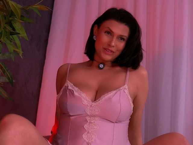 AnaisLeblanc's BongaCams show and profile